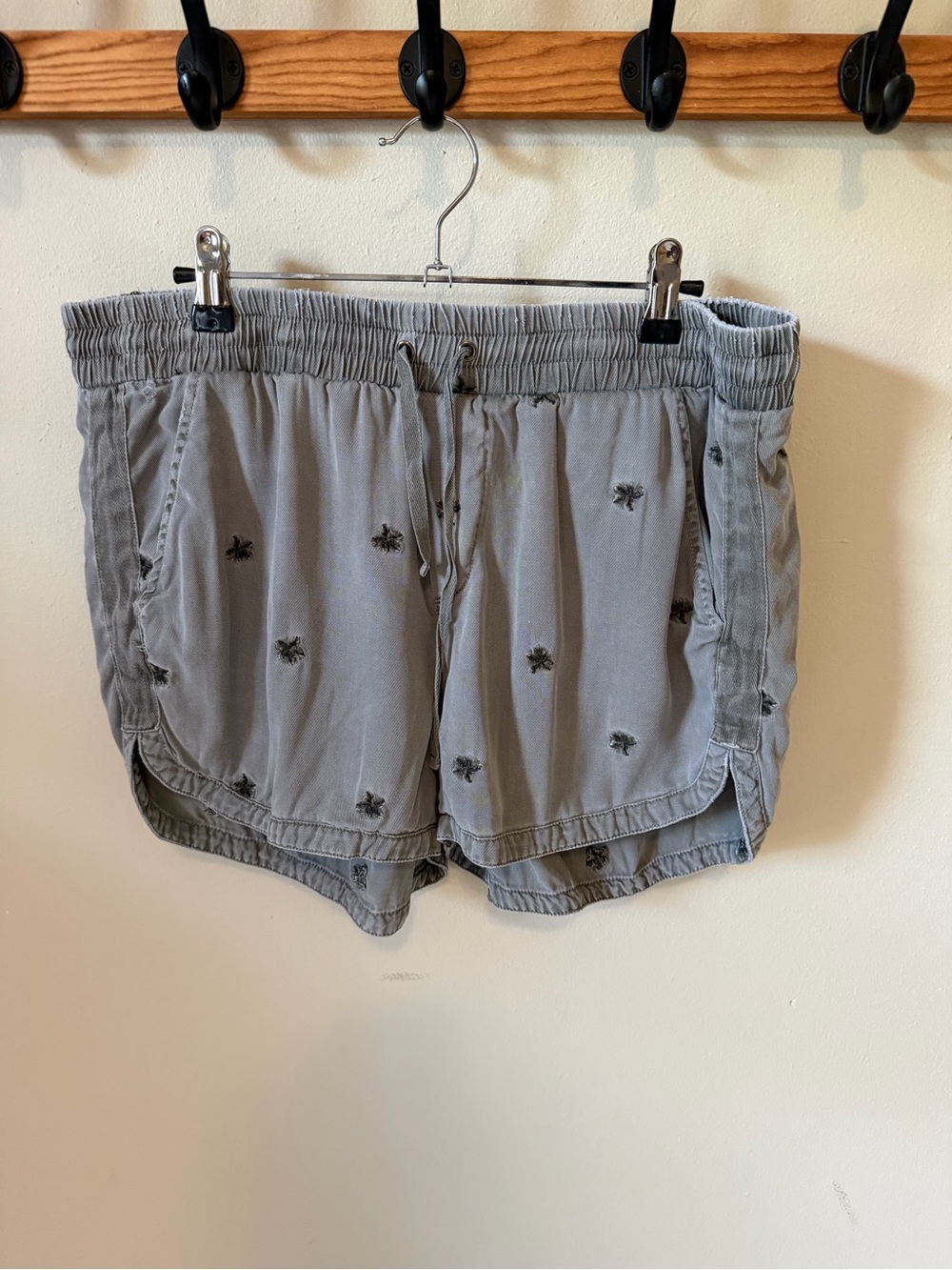 ☀️ Dear John Women’s Casual Shorts Size L | Relaxed Fit | Everyday Staple